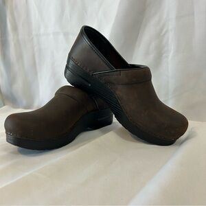 Dansko Professional Women’s Dark Brown Leather Clogs- Sz 38/ US 7.5